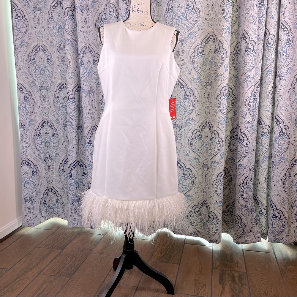 Donna Rico New York White Sleeveless Feather Hem Sheath Dress